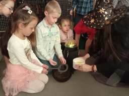 2025-11-28 Andrzejki (Motylki)